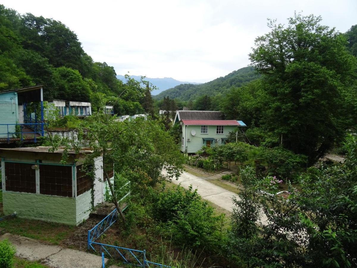 Золотая Бухта База Отдыха Pizunda Exterior photo